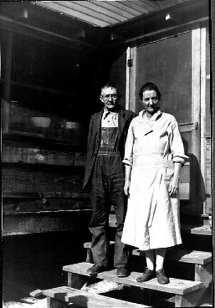 Leonard Cagle Cox and Minnie Nebraska Pridmore Cox