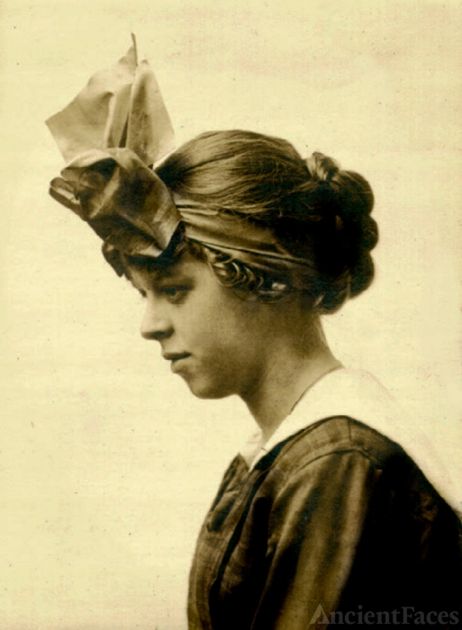 Marjorie Keswick, 1915 hat