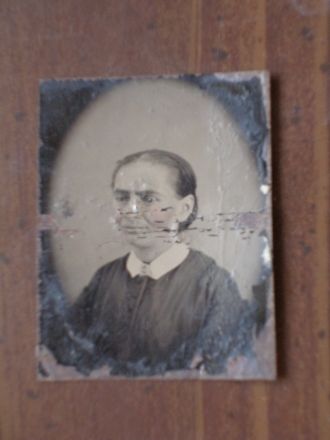 Tintype of unknown woman