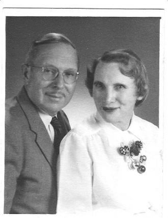 Harold L Davis & Mary Kathleen (Byrne) Davis, 1960