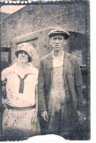 unknow picture of man and woman 