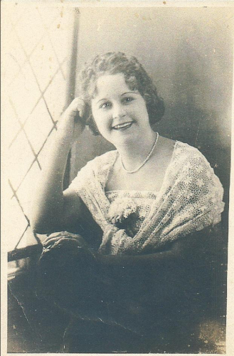 A photo of Bertha Ella (Dodds) Lindsey