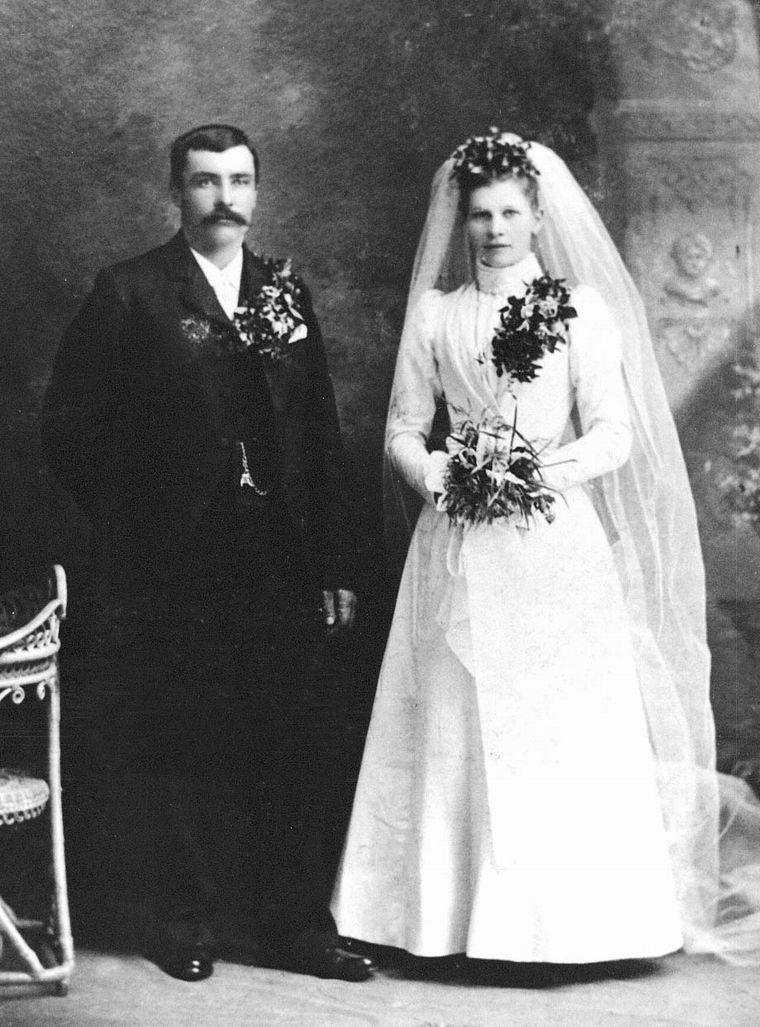 unknown Nutbrown couple, 2