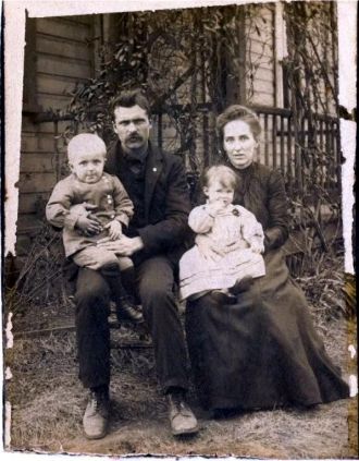 John and Emma Clites with two children