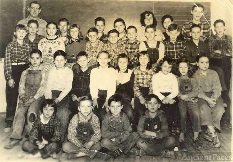 Roscoe School 195354 class