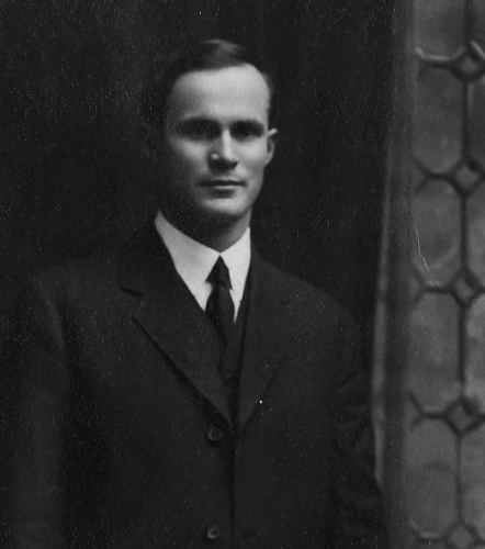 Edward E Williams