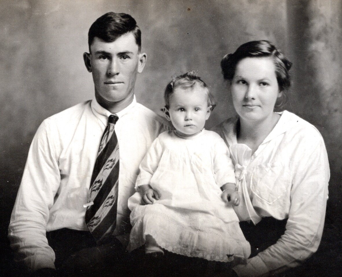 Tom and Inez HARRALL with daughter Leota Grace HARRALL