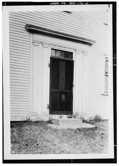 2. MAIN FACADE, DETAIL OF DOORWAY - Captain Clark House,...