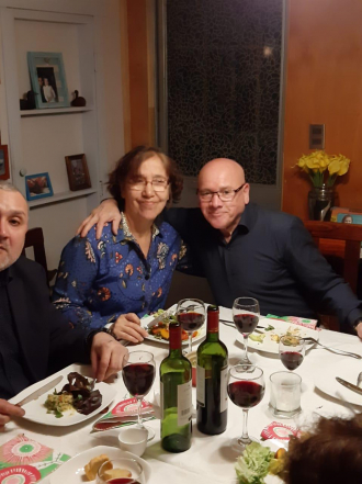 Cenando en familia