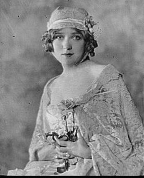 Portrait photograph of Mary Pickford