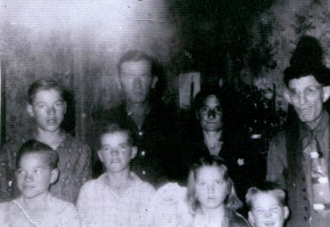 Reynolds Christmas family photo