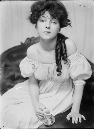 Evelyn Nesbit about 1900