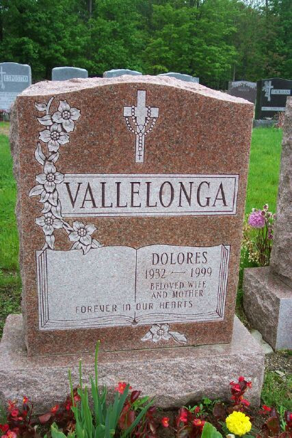 The gravesite of Dolores Vallelonga