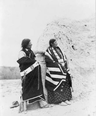 "Tinpsila Tanka and squaw"