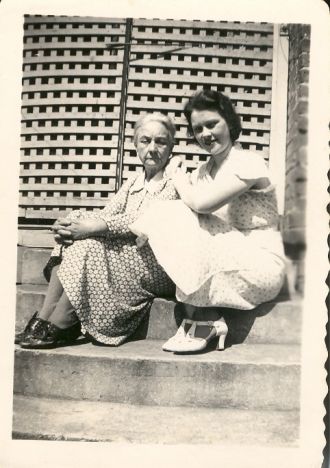 Carrie Shaw & daugher Wilma Shaw