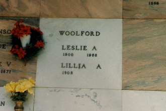 Leslie and Lillia Woolford Gravesite