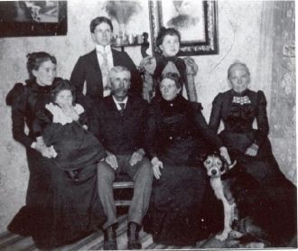 Amelia McRobbie Family