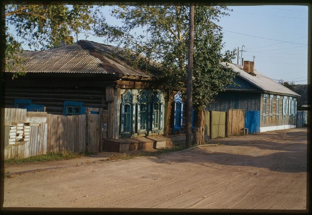 Log houses, Sovetskaia Street (early 20th century),...