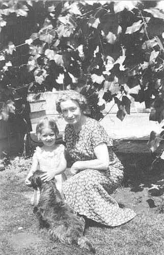 Mary Ann Jones Tasker & granddaughter
