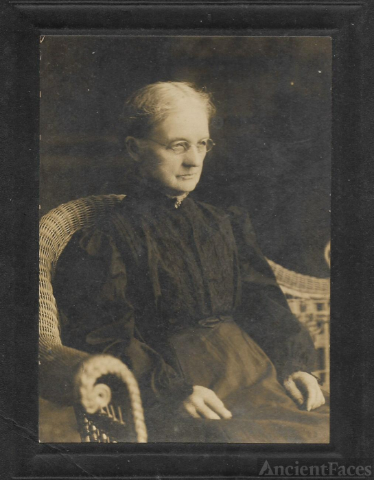 Sarah Lacey