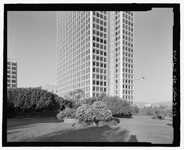 VIEW OF LAWN AND PLANTINGS IN CENTER CIRCLE OF GARDEN....