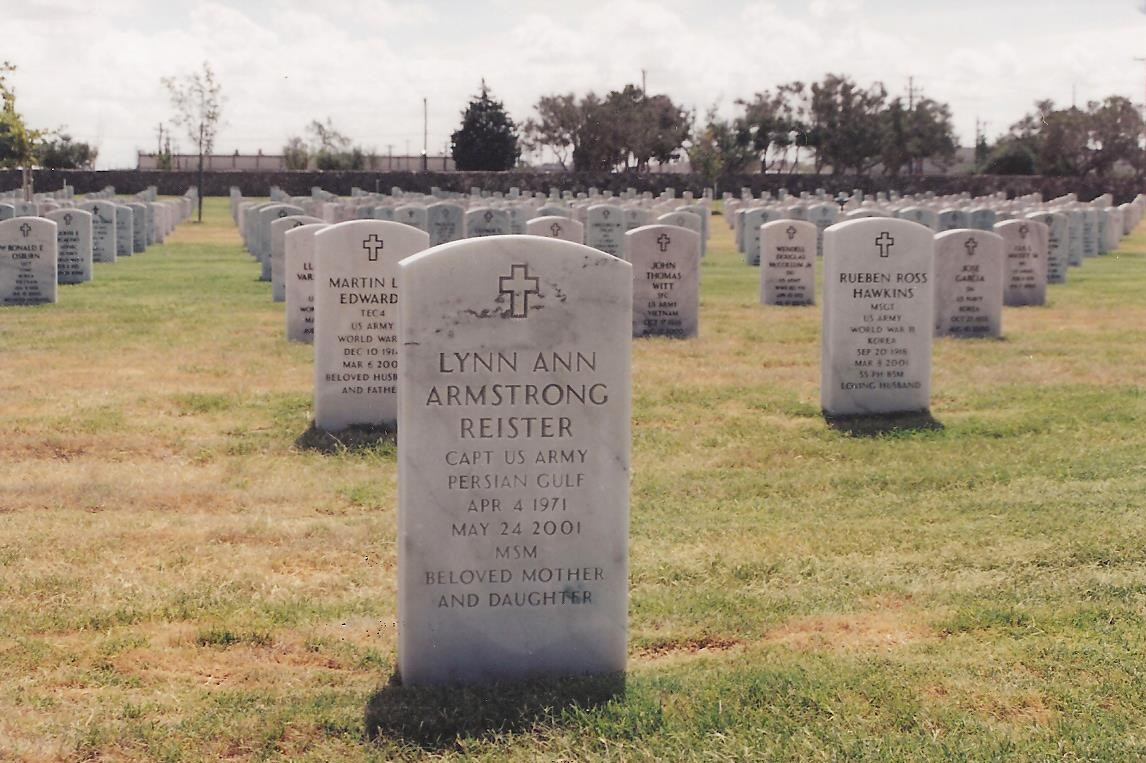Capt Lynn Ann Armstrong Reister Gravesite