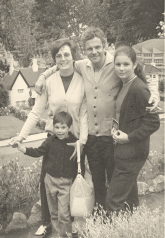 Mino & Franca Parlanti Family, United Kingdom 1968