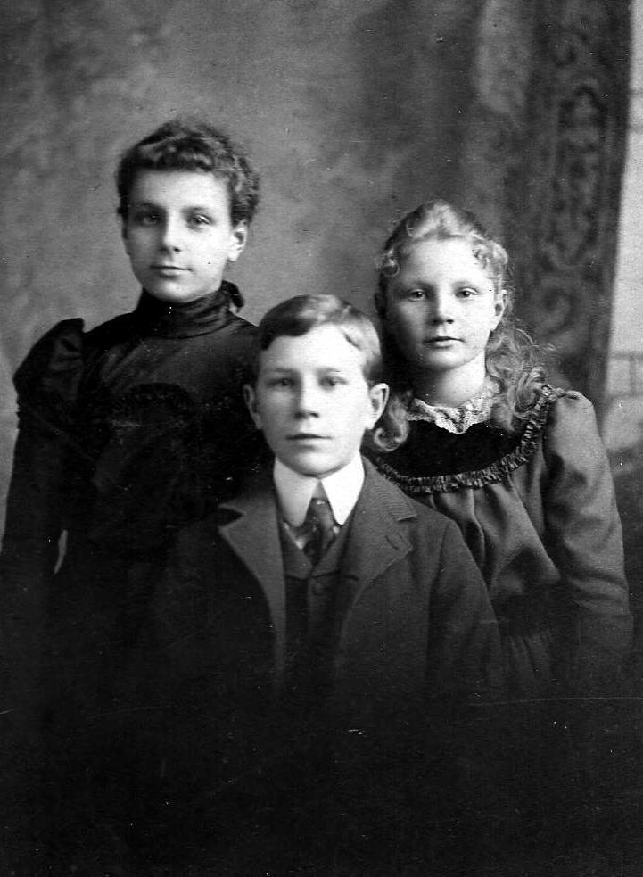 Lillian Denison and 2 of her siblings.