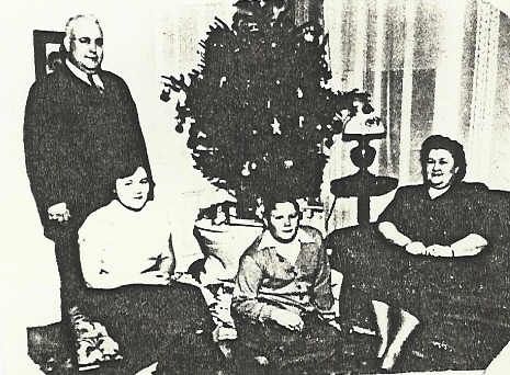 Carl & Vera Reeves & Their Children