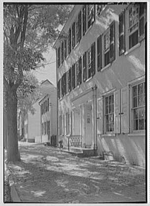 New Castle, Delaware. Yellow houses I, E. 3rd St.