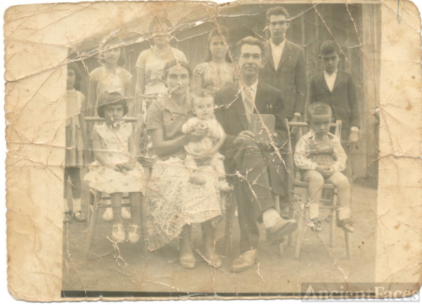 Tomáz e Dolores Soler family, Brazil 1958