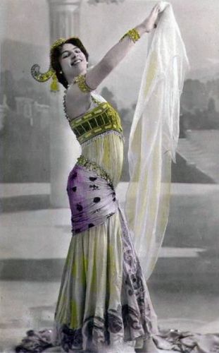 Margaretha Geertruida "Mata Hari" Zelle