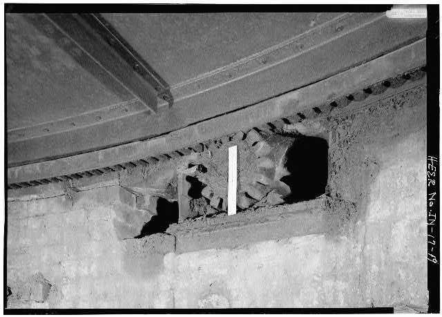 19. DETAIL VIEW OF COG RING AND PINION MECHANISM TO...