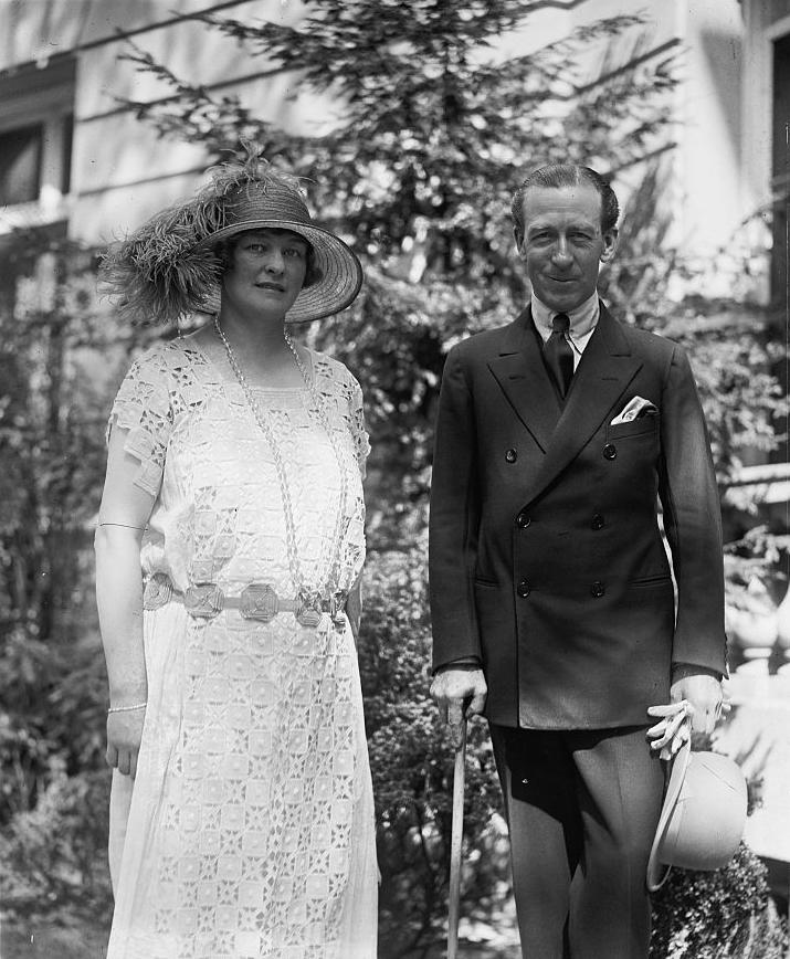 Rodeerick Jones & Enid Bagnold, 1923, UK