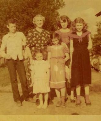 Unknown Guilliam and Her Children 