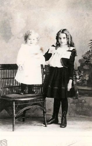 Sturtz, Eikenberry or Moss children, Iowa