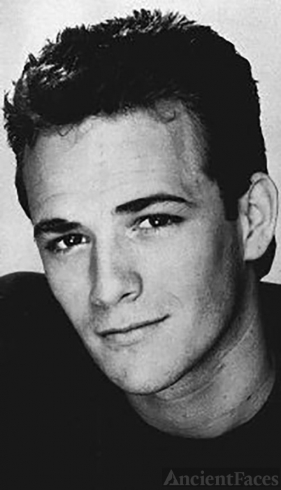 Luke Perry glee