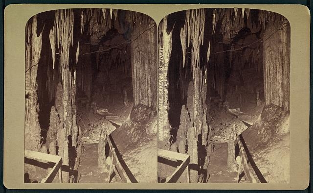 Campbell's Hall. Caverns of Luray / photo and copyright...