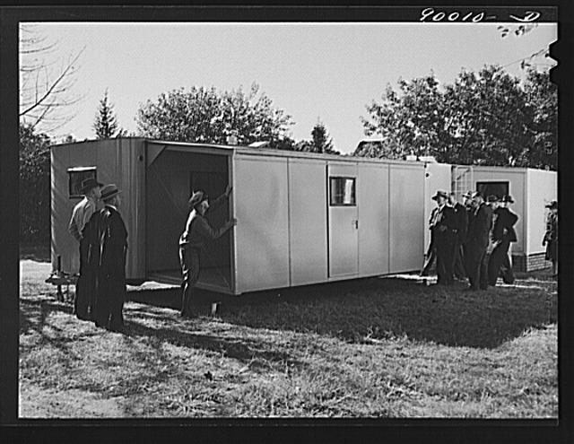 Palace mobile home. Expansion trailer for emergency...