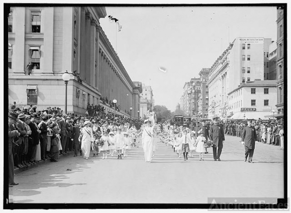 WOMAN SUFFRAGE PARADE, MAY, 1914