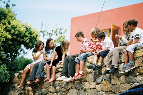 Children on a wall