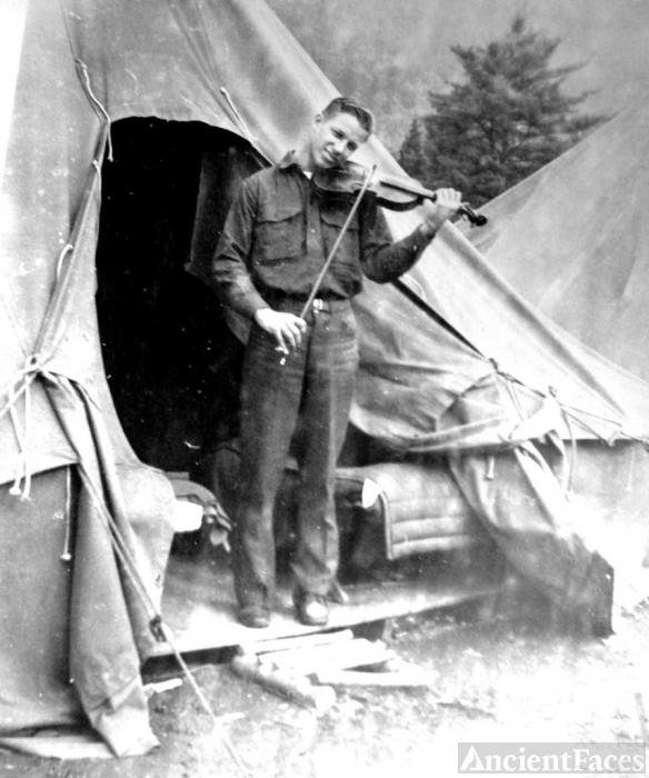 Unknown Soldier and violin