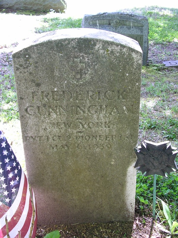 Fred Cunningham gravesite