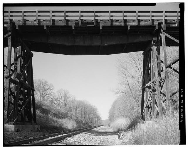 6. East elevation of center span showing detail of...