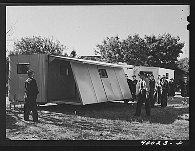 Palace mobile home. Expansion trailer for emergency...