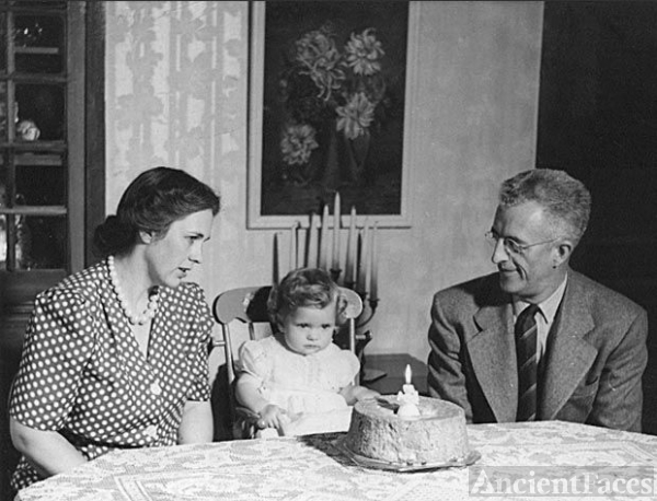 Helen & Harry Lucas with daughter