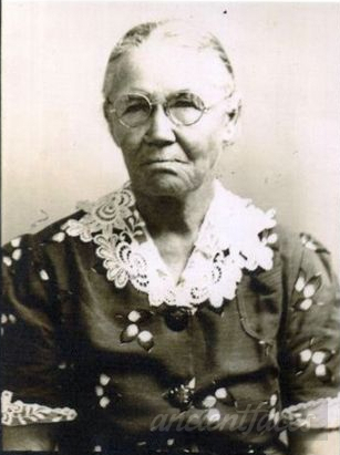 Susan Laura (Caraway) West