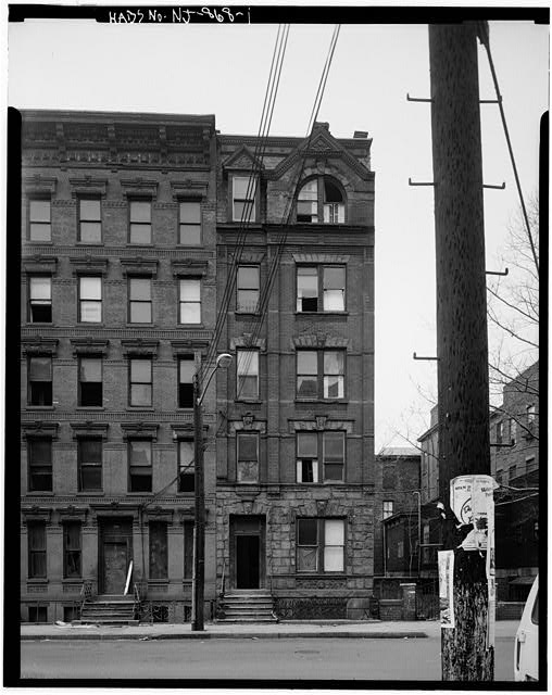 1. BUILDING AT 298 MONTGOMERY - Montgomery Gateway East,...