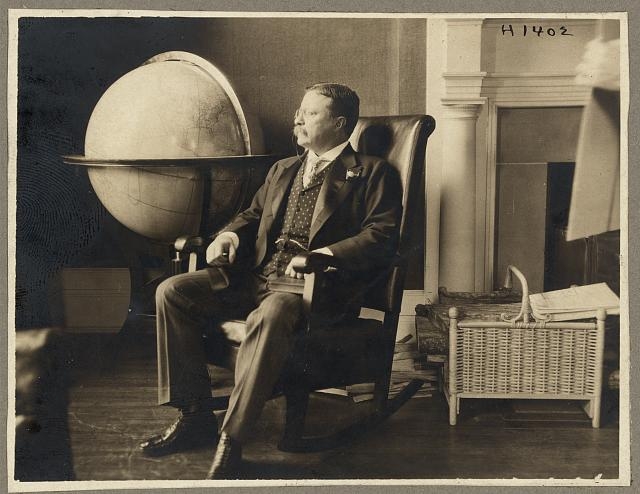 [Theodore Roosevelt, full-length portrait, seated by...