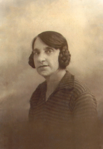 Jane Sells bc 1872 - a mystery to her family